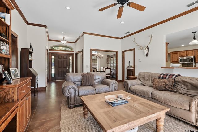 404 CR 4220, Mt Pleasant, TX 75455