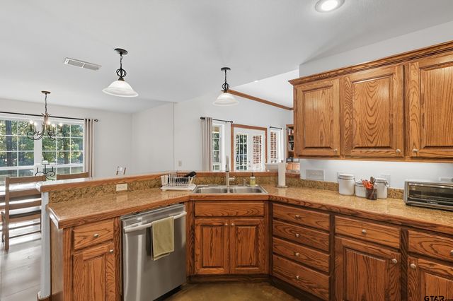 404 CR 4220, Mt Pleasant, TX 75455