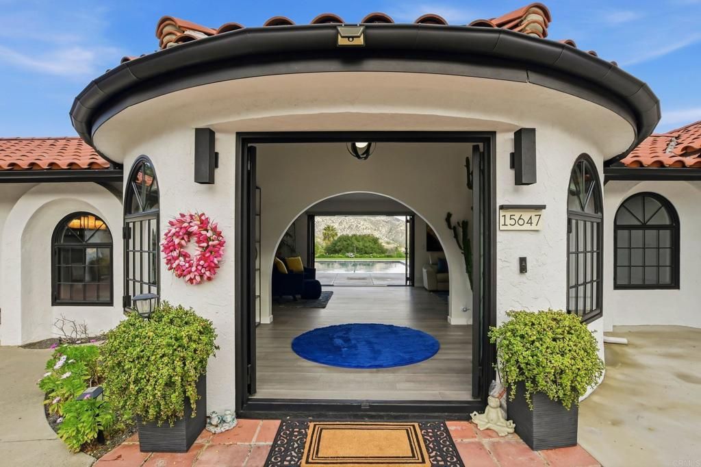 Image 13 of property listing at 15647 Calistoga Drive, Ramona, CA 92065