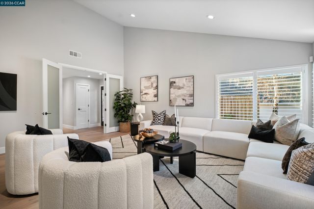 230 Royal Palm Place, Danville, CA 94526