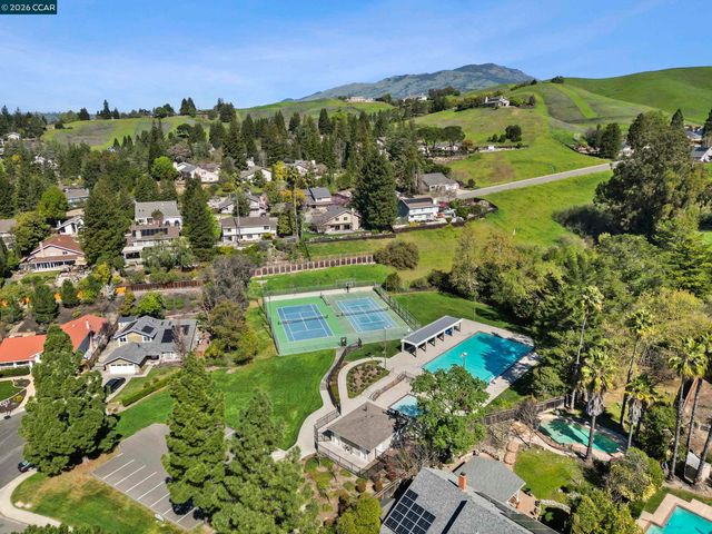 230 Royal Palm Place, Danville, CA 94526