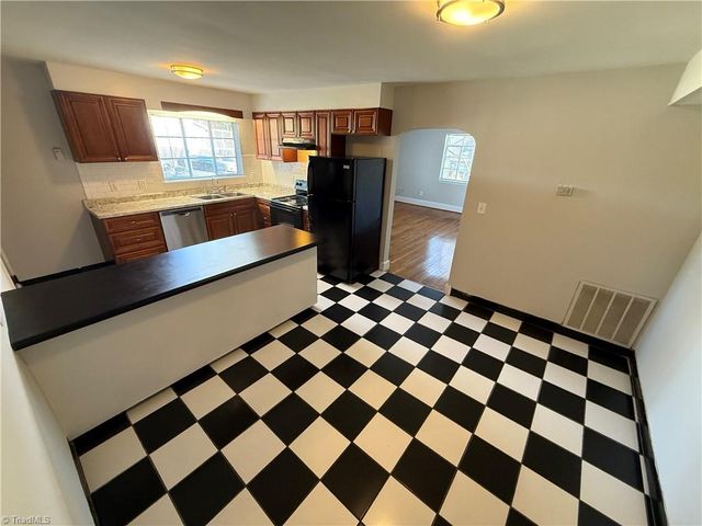 711 W First Street B, Winston-salem, NC 27101