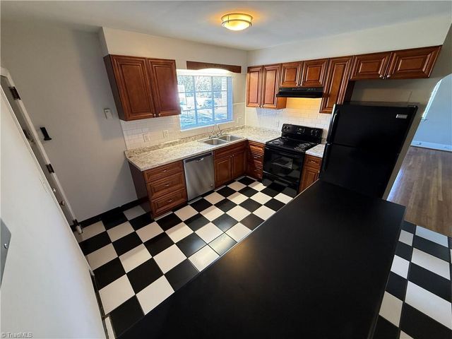 711 W First Street B, Winston-salem, NC 27101