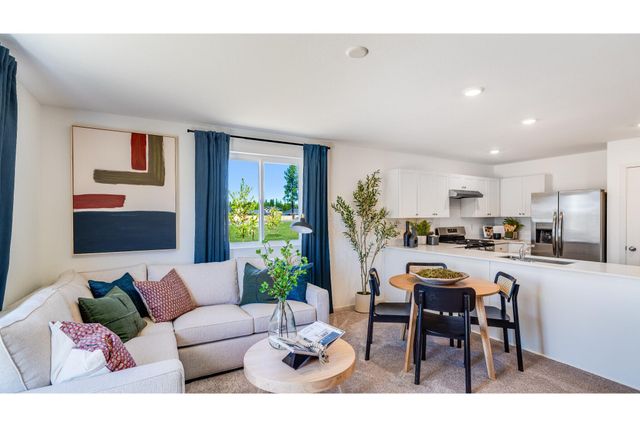 16675 Grey Pine St, La Pine, OR 97739