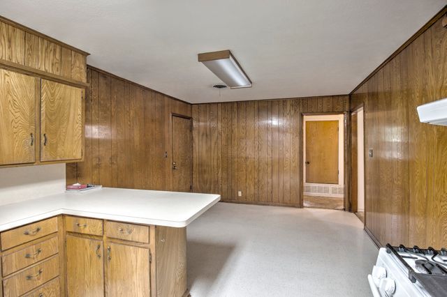 403 S Broadway Street, Collinsville, TX 76233