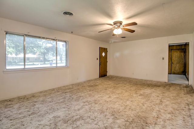 403 S Broadway Street, Collinsville, TX 76233
