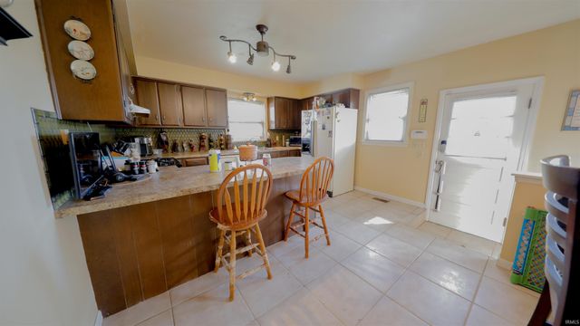 2121 E Virginia Street, Evansville, IN 47711