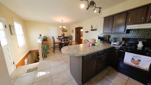 2121 E Virginia Street, Evansville, IN 47711