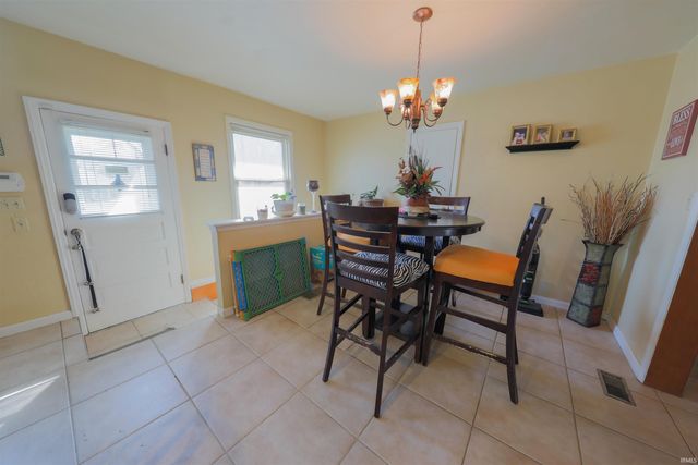 2121 E Virginia Street, Evansville, IN 47711
