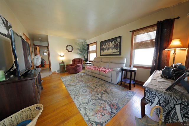2121 E Virginia Street, Evansville, IN 47711