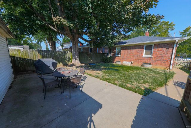 2121 E Virginia Street, Evansville, IN 47711