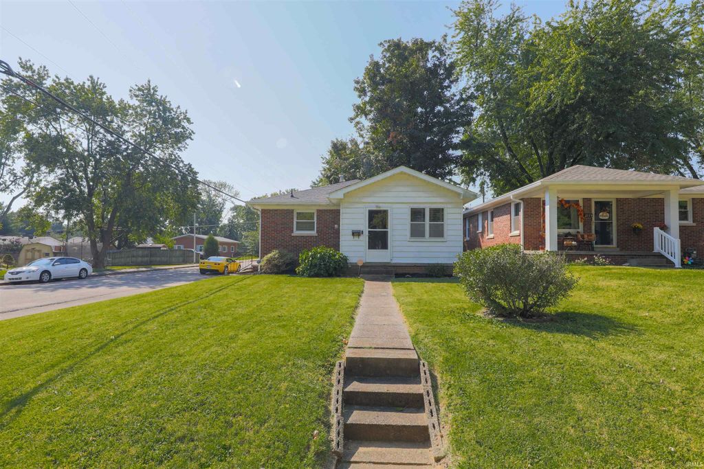 2121 E Virginia Street, Evansville, IN 47711