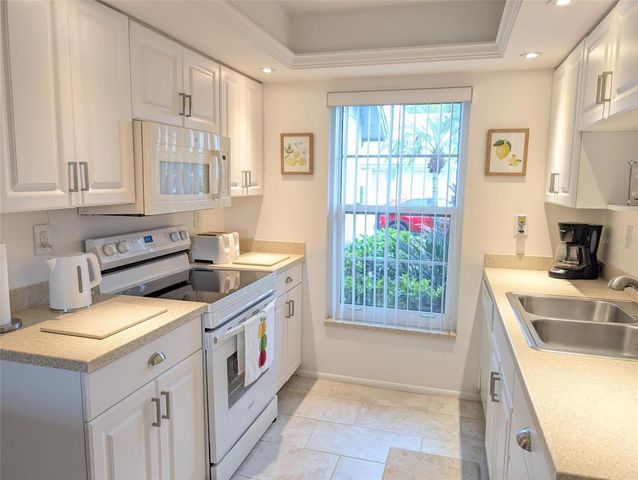 5377 CRESTLAKE BOULEVARD 69, Sarasota, FL 34233