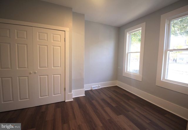 14 N OLDEN AVE N, Trenton, NJ 08609
