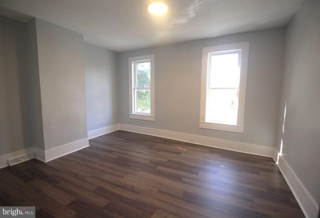 14 N OLDEN AVE N, Trenton, NJ 08609