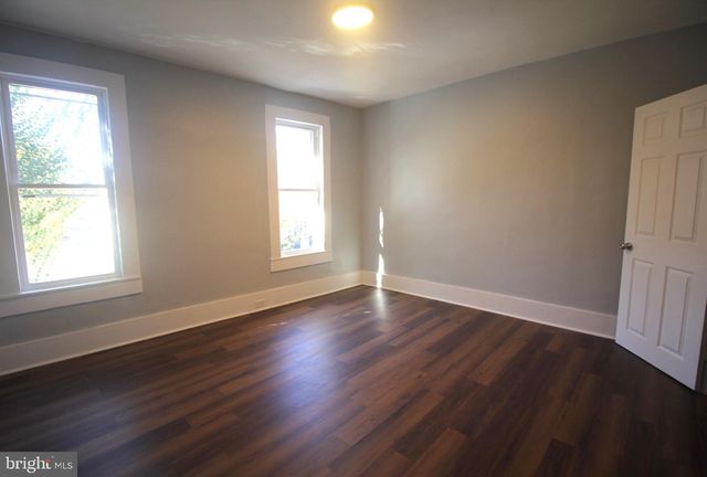 14 N OLDEN AVE N, Trenton, NJ 08609