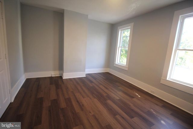 14 N OLDEN AVE N, Trenton, NJ 08609