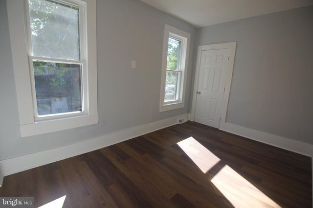 14 N OLDEN AVE N, Trenton, NJ 08609