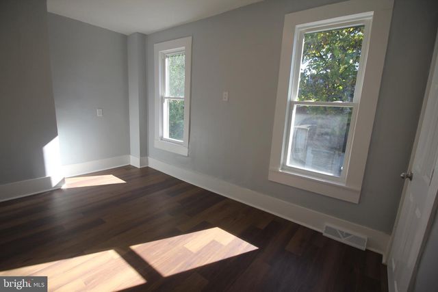 14 N OLDEN AVE N, Trenton, NJ 08609