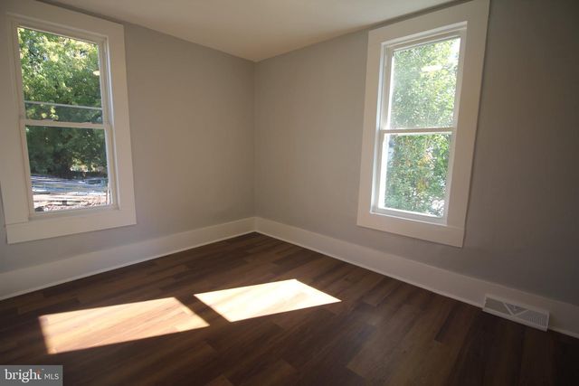 14 N OLDEN AVE N, Trenton, NJ 08609