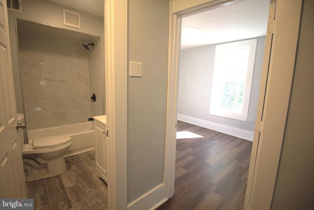 14 N OLDEN AVE N, Trenton, NJ 08609