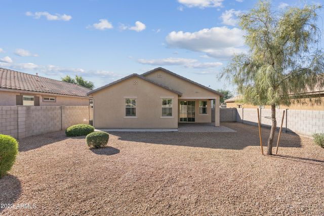 2820 E DETROIT Street, Chandler, AZ 85225