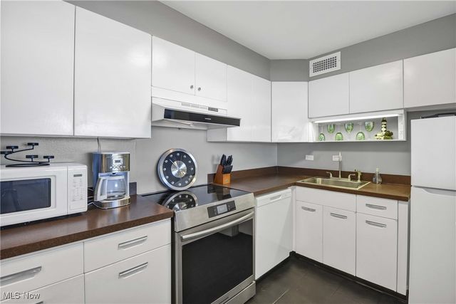 12700 Lake Avenue 2603, Lakewood, OH 44107