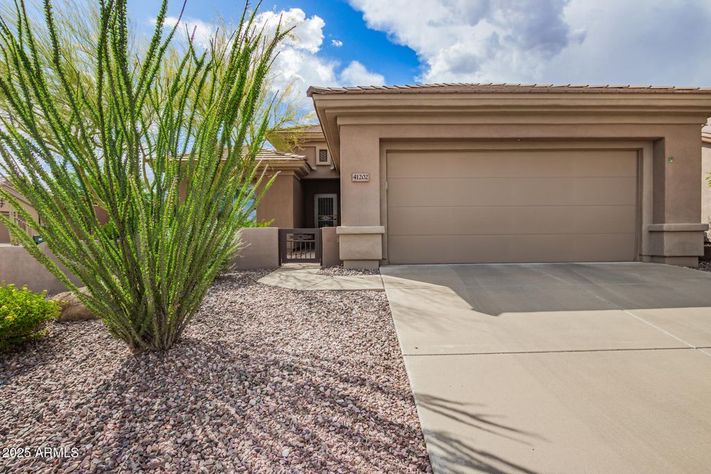 41202 N ROLLING GREEN Way, Anthem, AZ 85086 — exterior