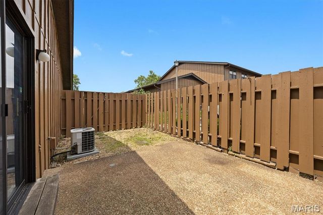 404 Whitehall Court, Belleville, IL 62223