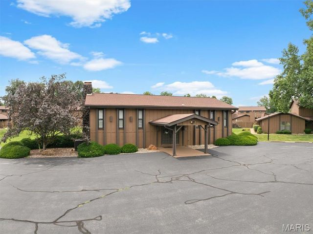 404 Whitehall Court, Belleville, IL 62223