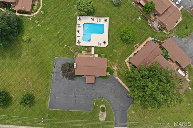 404 Whitehall Court, Belleville, IL 62223