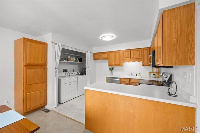 404 Whitehall Court, Belleville, IL 62223