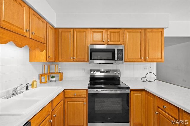 404 Whitehall Court, Belleville, IL 62223