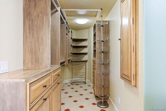6528 S Oneida Court, Centennial, CO 80111