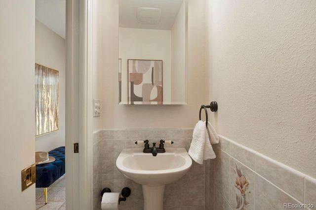 6528 S Oneida Court, Centennial, CO 80111