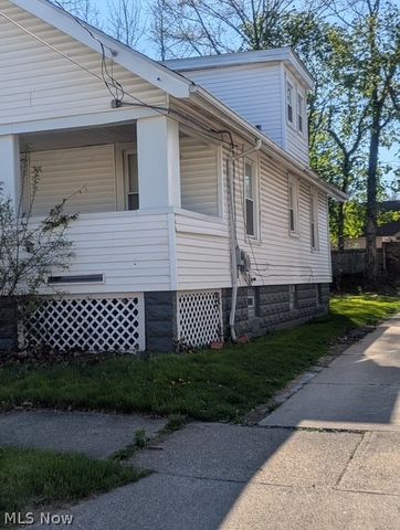 994 Peerless Avenue, Akron, OH 44320