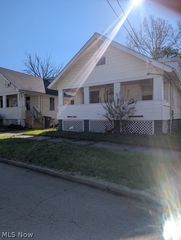 994 Peerless Avenue, Akron, OH 44320