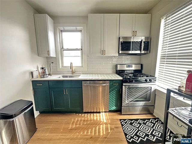 80 Belleville Avenue, Bloomfield, NJ 07003