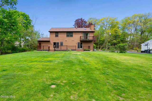 22 Island View Road, Colonie, NY 12047