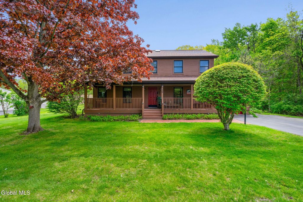 22 Island View Road, Colonie, NY 12047