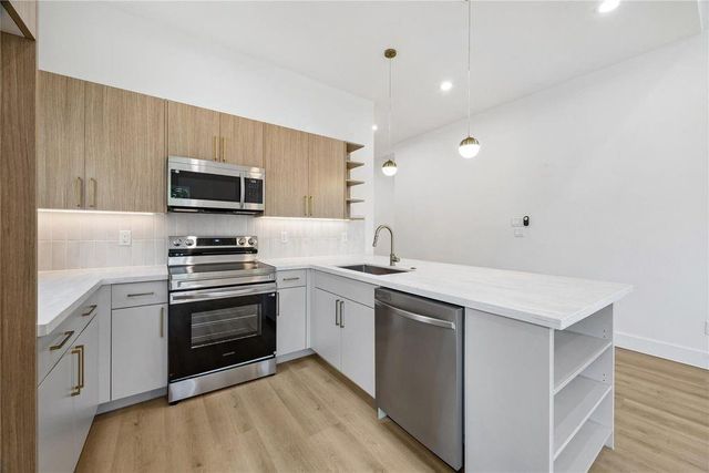 428 Calloway Street A, Houston, TX 77029