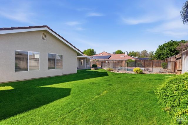 13904 Fremantle Court, Bakersfield, CA 93314