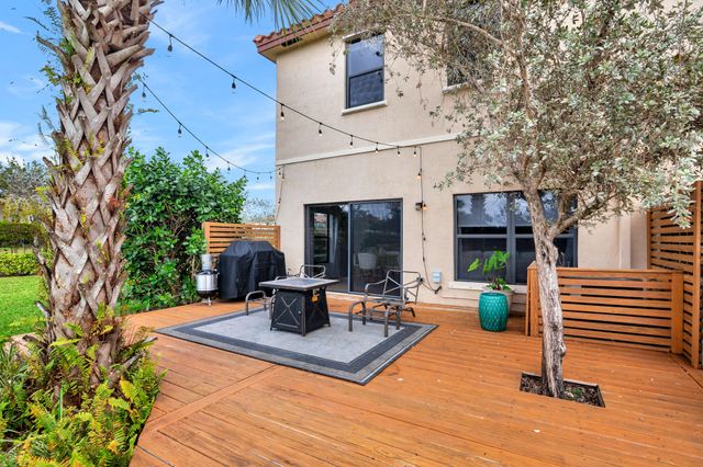 6107 Bangalow Drive, Lake Worth, FL 33463