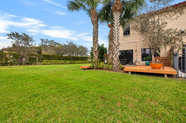 6107 Bangalow Drive, Lake Worth, FL 33463