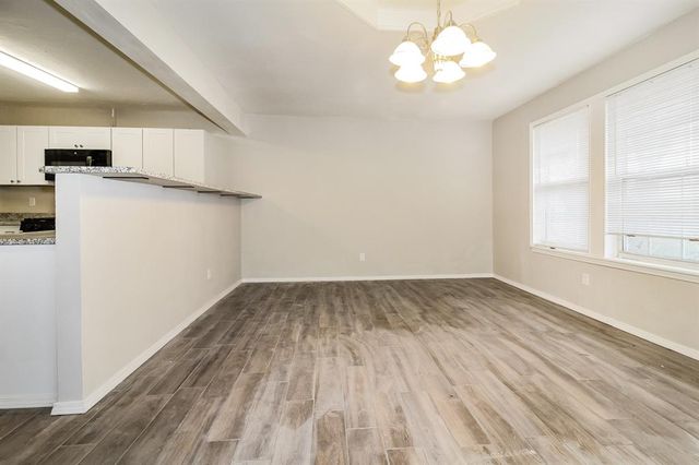 800 Plaza Drive, Moore, OK 73160