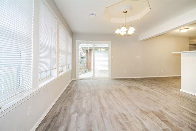 800 Plaza Drive, Moore, OK 73160