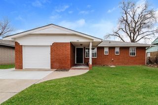 800 Plaza Drive, Moore, OK 73160