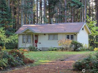 3306 S Camano Drive #B, Camano Island, WA 98282
