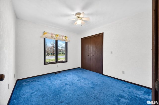 7 CARLTON Drive, Mackinaw, IL 61755