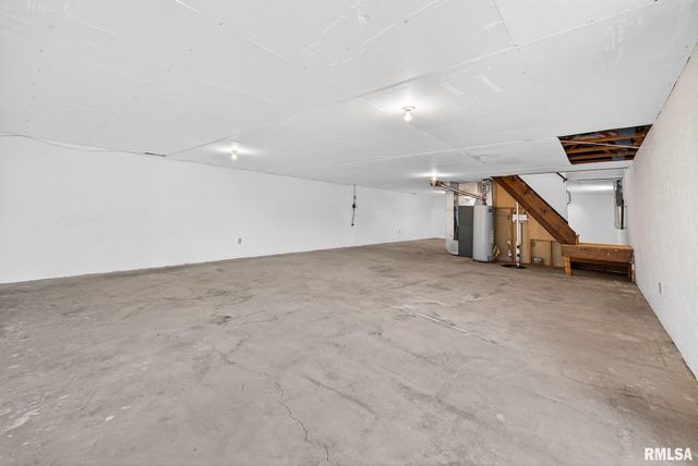 7 CARLTON Drive, Mackinaw, IL 61755